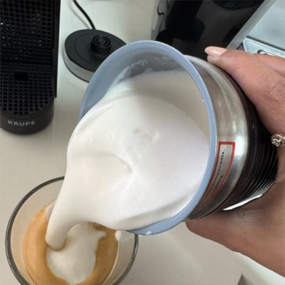 Mousseur à lait électrique